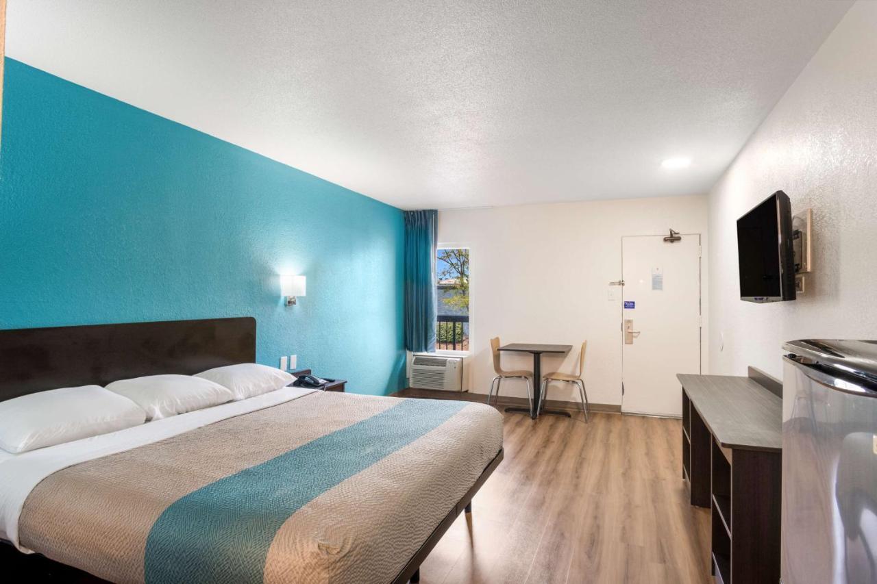 Motel 6-Lexington, Ky - Airport Dış mekan fotoğraf